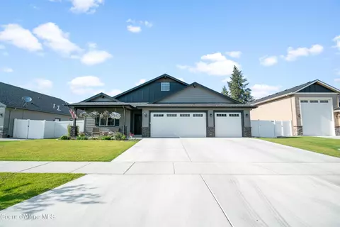 10977 N Brantley Rd, Hayden, ID 83835