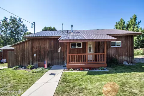 1009 Hickory St, Sandpoint, ID 83864