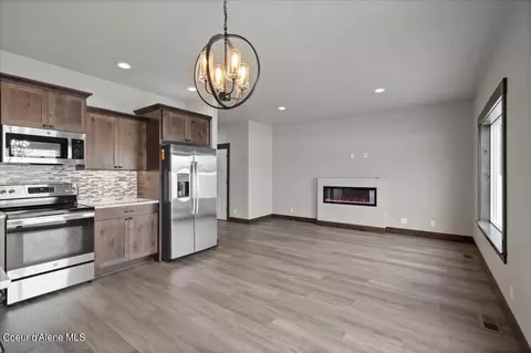Living - 121 E Lobo Loop, Hayden, ID 83835 photo 6 of 7