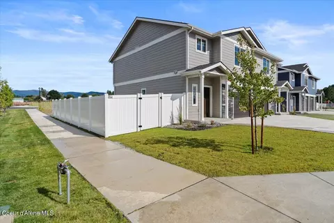 Exterior - 121 E Lobo Loop, Hayden, ID 83835 photo 3 of 6