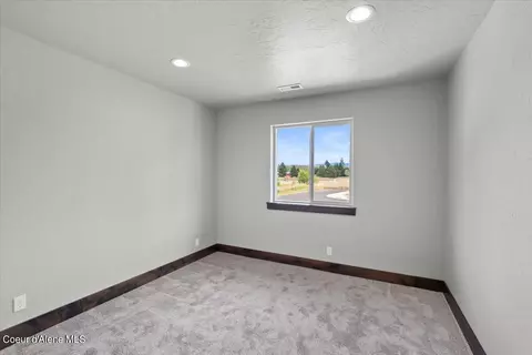 Bedroom - 121 E Lobo Loop, Hayden, ID 83835 photo 4 of 6