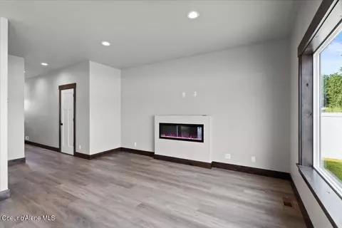Living - 113 E Lobo Loop, Hayden, ID 83835 photo 4 of 7