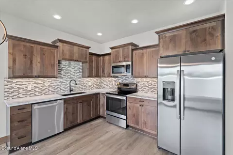 Kitchen - 113 E Lobo Loop, Hayden, ID 83835 photo 1 of 2