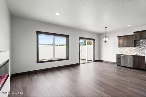 Living - 113 E Lobo Loop, Hayden, ID 83835 photo 5 of 7