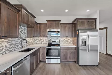 Kitchen - 113 E Lobo Loop, Hayden, ID 83835 photo 2 of 2