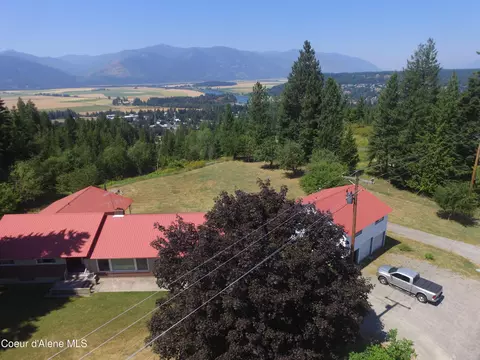 648 Shamrock Rd, Bonners Ferry, ID 83805