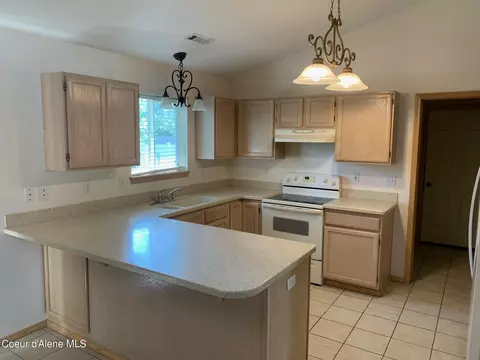 Kitchen - 500 E Sand Wedge Dr, Post Falls, ID 83854 photo 1 of 3