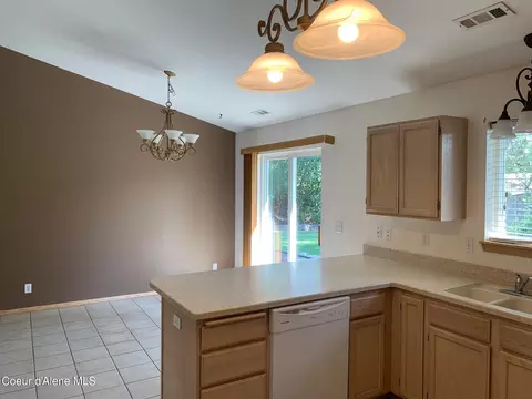 Kitchen - 500 E Sand Wedge Dr, Post Falls, ID 83854 photo 2 of 3