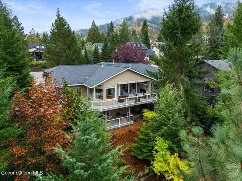 9235 N Clarkview Pl, Hayden, ID 83835
