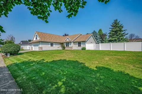 1803 W Cardinal Ave, Hayden, ID 83835