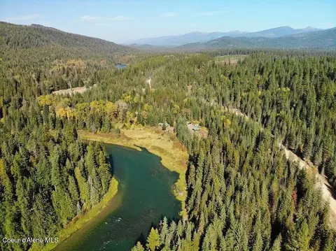 Nna Eastriver Rd, Priest River, ID 83856