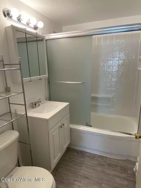 Bath - 702 E 9th Ave, Post Falls, ID 83854 photo 1 of 2