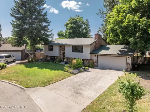 3207 N Pine Hill Cir, Coeur D'alene, ID 83815