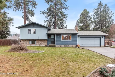 1129 E Shorewood Ct, Coeur D'alene, ID 83815