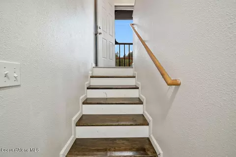 Entry Way - 5135 Forest Ave, Athol, ID 83801 photo 2 of 2