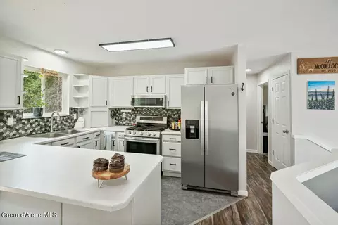Kitchen - 5135 Forest Ave, Athol, ID 83801 photo 5 of 6