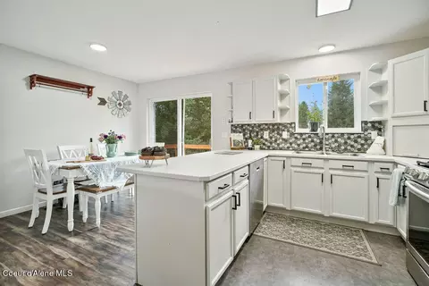 Kitchen - 5135 Forest Ave, Athol, ID 83801 photo 2 of 6