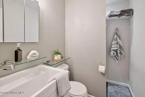 Bath - 5135 Forest Ave, Athol, ID 83801 photo 2 of 2