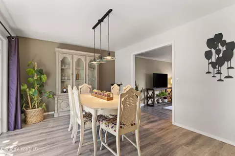 Dining - 1622 E Tall Timber Loop, Post Falls, ID 83854 photo 2 of 2