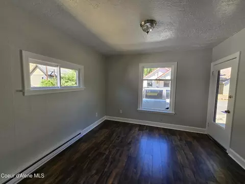 Living - 708 Howard St, Kellogg, ID 83837 photo 1 of 4