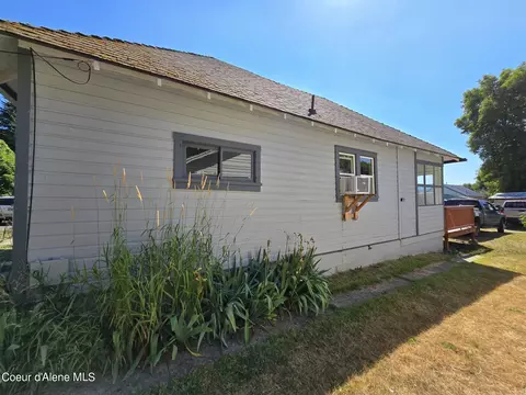 Exterior - 708 Howard St, Kellogg, ID 83837 photo 5 of 6