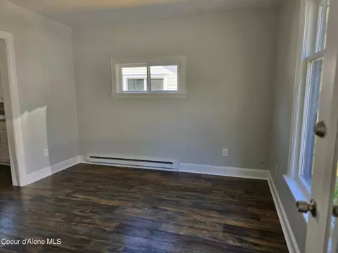 Living - 708 Howard St, Kellogg, ID 83837 photo 2 of 4
