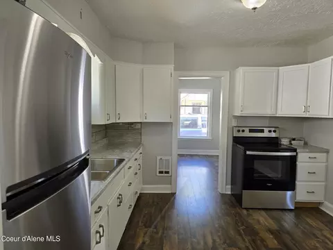 Kitchen - 708 Howard St, Kellogg, ID 83837 photo 2 of 2