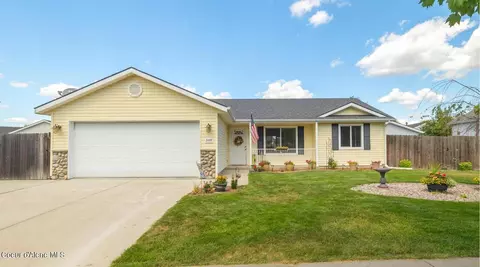 2459 W Warwick Ct, Hayden, ID 83835