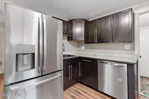 Kitchen - 603 C St, Pinehurst, ID 83850 photo 3 of 3