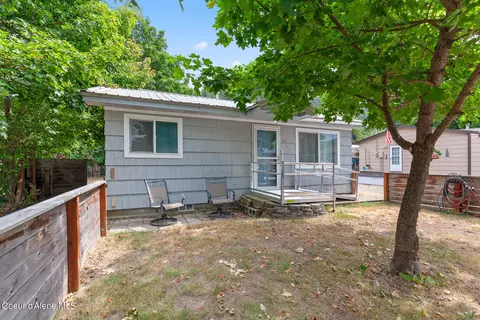 Exterior - 603 C St, Pinehurst, ID 83850 photo 3 of 6