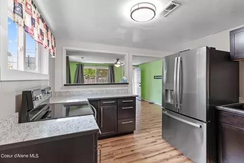 Kitchen - 603 C St, Pinehurst, ID 83850 photo 2 of 3