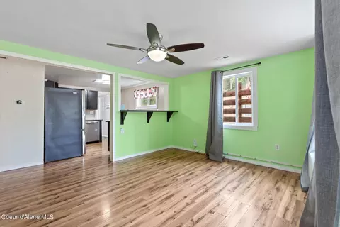 Living - 603 C St, Pinehurst, ID 83850 photo 2 of 2