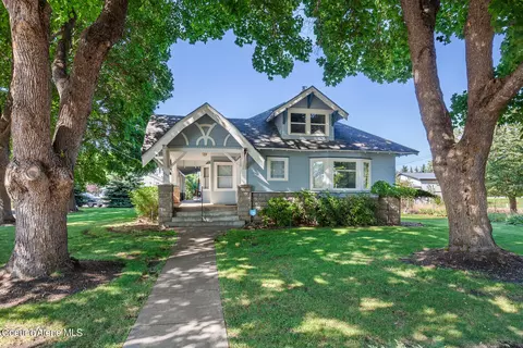 855 E Hanley Ave, Dalton Gardens, ID 83815