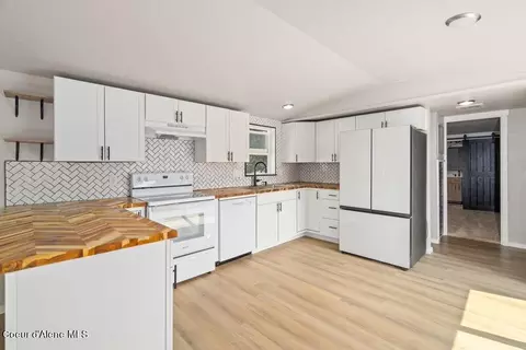Kitchen - 4470 16th Ave # 11, Post Falls, ID 83854 photo 2 of 4