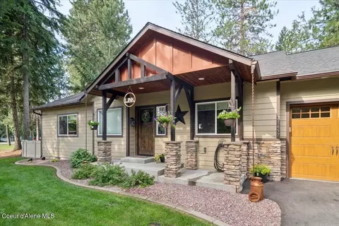 21657 N Medallist Ct, Rathdrum, ID 83858