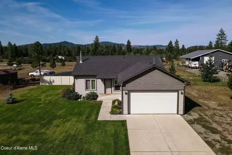 32945 N 16th Ave, Spirit Lake, ID 83869