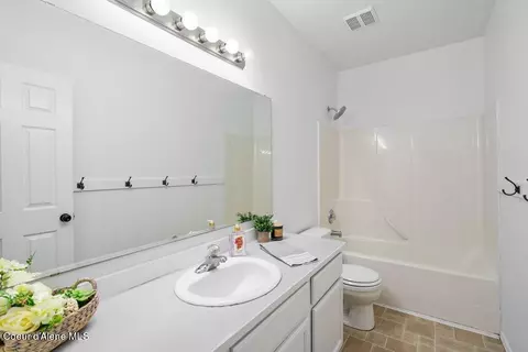 Bath - 1040 E Warm Springs Ave, Post Falls, ID 83854 photo 2 of 3