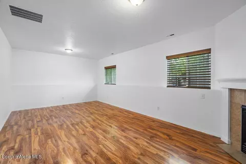 Living - 1040 E Warm Springs Ave, Post Falls, ID 83854 photo 4 of 4
