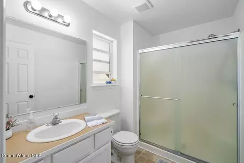 Bath - 1040 E Warm Springs Ave, Post Falls, ID 83854 photo 3 of 3