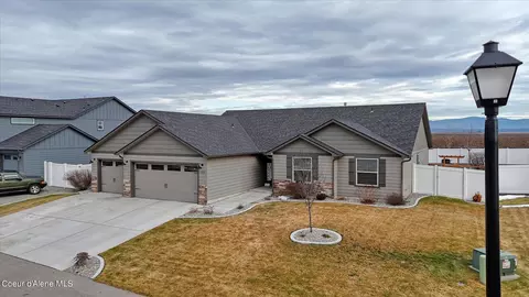 13494 N Axle Ct, Rathdrum, ID 83858