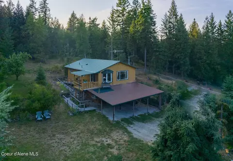 647 Old Hwy Two Loop, Moyie Springs, ID 83845