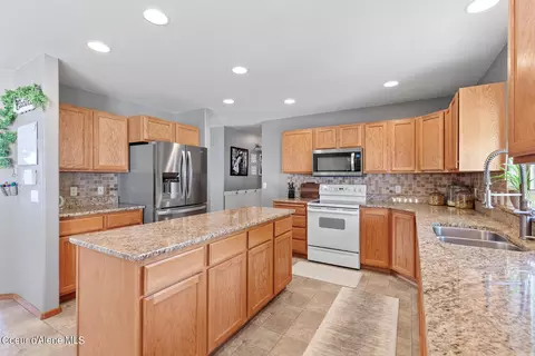 Kitchen - 3652 N Alfalfa Loop, Post Falls, ID 83854 photo 3 of 3