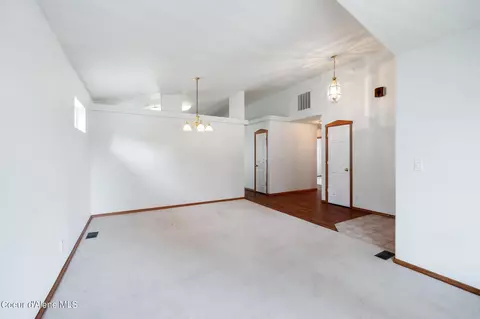 5253 E Steamboat Bnd, Post Falls, ID 83854 photo 8