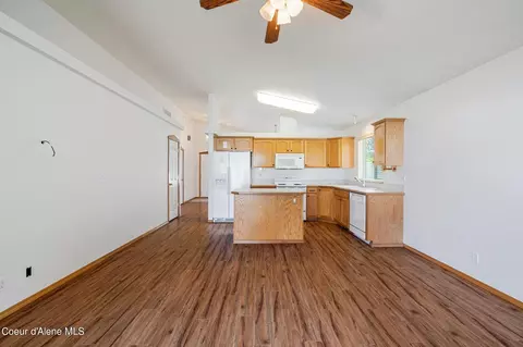 5253 E Steamboat Bnd, Post Falls, ID 83854 photo 14