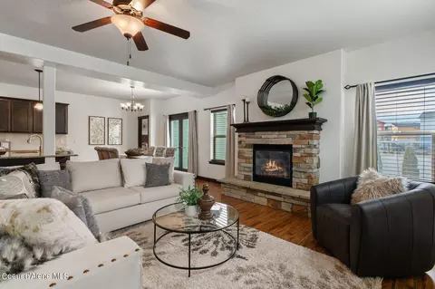 6677 N Gavin Loop, Coeur D'alene, ID 83815