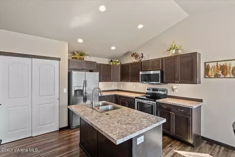 1452 E Yellowstone Ave, Post Falls, ID 83854 photo 7