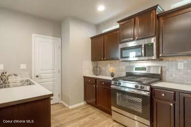 358 E Penstemon Rd, Hayden, ID 83835 photo 9