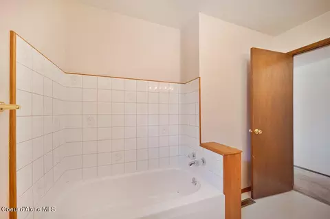 671 Upland Dr, Sandpoint, ID 83864 photo 28