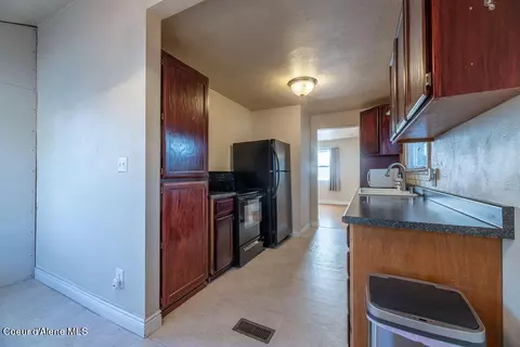 Kitchen - 254 E Jackson Ave, Priest River, ID 83856 photo 2 of 2