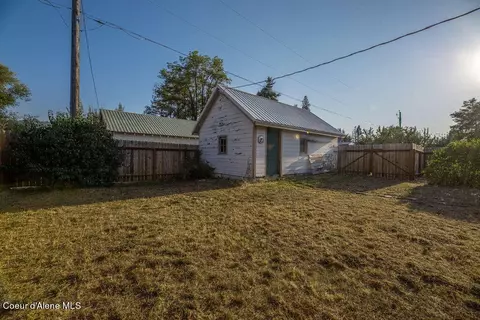Exterior - 254 E Jackson Ave, Priest River, ID 83856 photo 2 of 3
